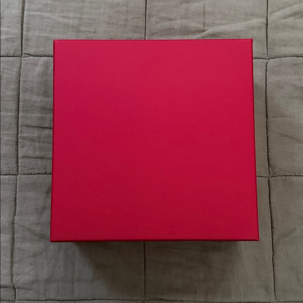 Dior Gift Box - Picture 2 of 3